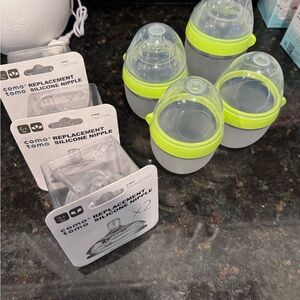 Comotomo Baby Bottles with Replacement Nipples